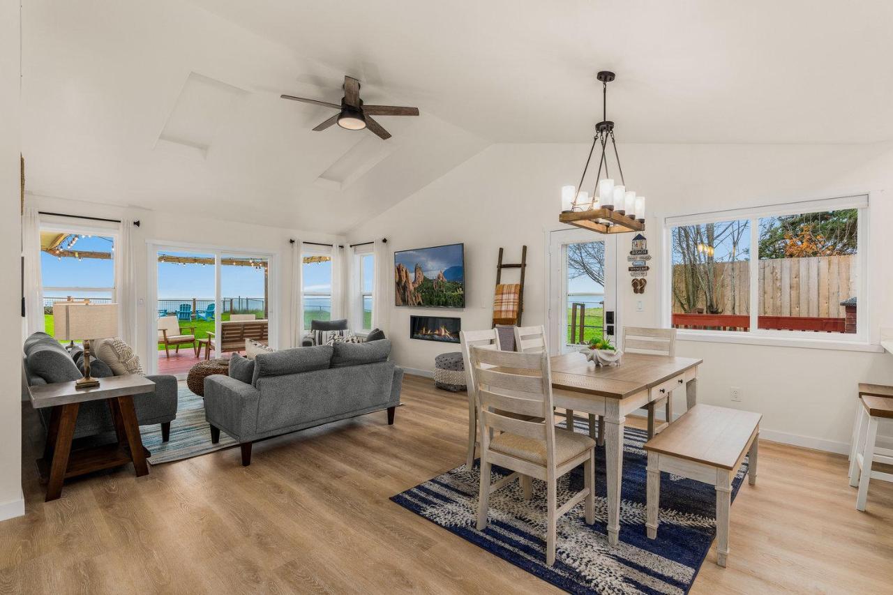 @ Marbella Lane - Wave House, Your Oceanfront Retreat! Oak Harbor Bagian luar foto