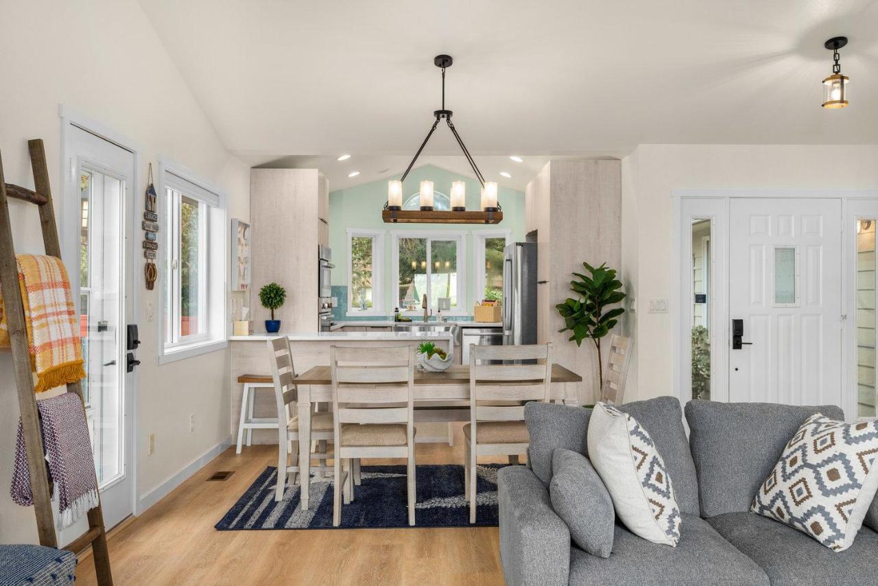 @ Marbella Lane - Wave House, Your Oceanfront Retreat! Oak Harbor Bagian luar foto