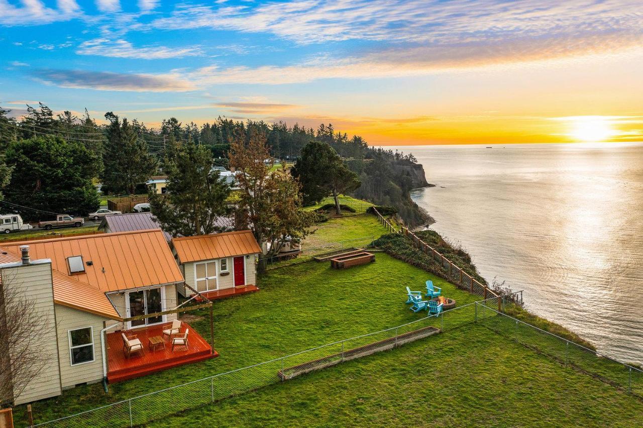 @ Marbella Lane - Wave House, Your Oceanfront Retreat! Oak Harbor Bagian luar foto