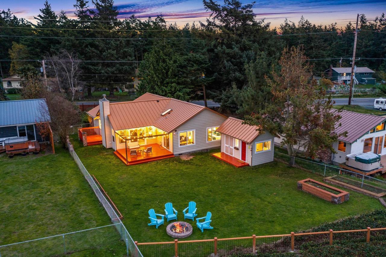 @ Marbella Lane - Wave House, Your Oceanfront Retreat! Oak Harbor Bagian luar foto