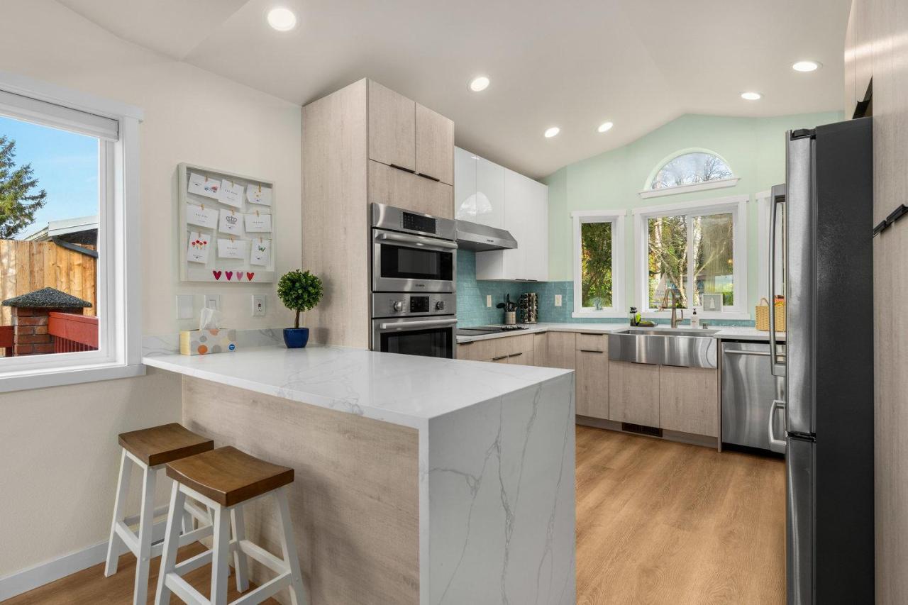 @ Marbella Lane - Wave House, Your Oceanfront Retreat! Oak Harbor Bagian luar foto